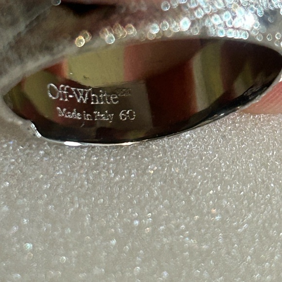 Off-White Swimming Logo Ring 100% Brass Silver Tone NWB Size 9 - Picture 4 of 7